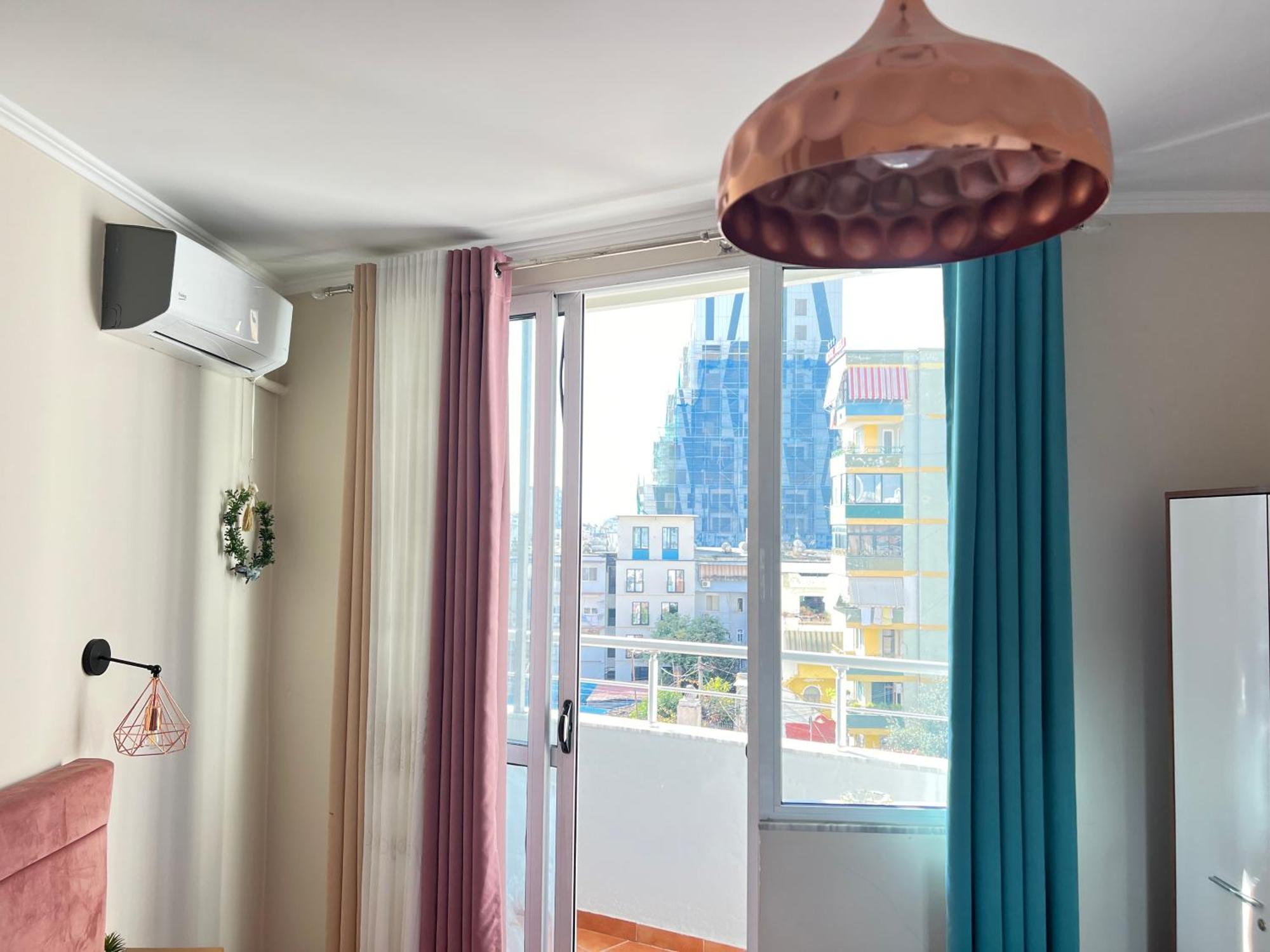 Sunlit House City Center Tiranë Ngoại thất bức ảnh